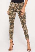 Load image into Gallery viewer, Camo Pants