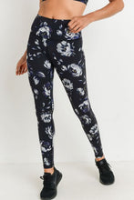 Load image into Gallery viewer, Midnight Roses Highwaisted Leggings