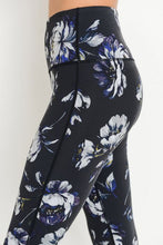 Load image into Gallery viewer, Midnight Roses Highwaisted Leggings